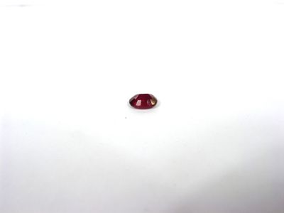 Rubis ovale 1.76 cts 8x6.1x3.6 n°01760162