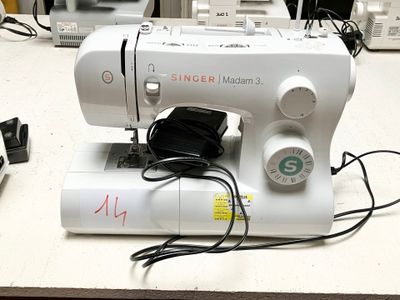 MACHINE A COUDRE SINGER MADAME 3