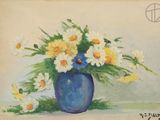 un tableau représentant un vase bleu contenant des fleurs jaunes et blanches