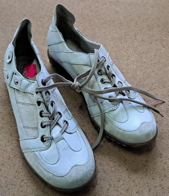 94 / Paire de chaussures - SAN MARINA - Pointure 40 //…