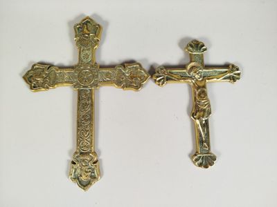 MAX LE VERRIER (1891-1973) : réunion de deux croix murales e…