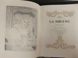 un livre ouvert sur lequel figure une femme