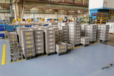 Lot comprenant environ 40 chariots LABODIS tractables 600 X …