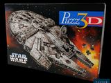 une boîte contenant une maquette d'un Star Destroyer