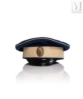 an image of a military hat with a badge on it