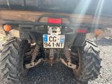 une photo d'un camion sur laquelle on voit une plaque d'immatriculation