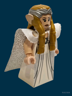 une figurine Lego représentant un ange tenant une épée