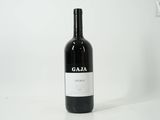 une bouteille de vin posée sur la table