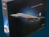 une boîte contenant une maquette d'avion