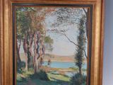une peinture à l'huile représentant un paysage avec des arbres et de l'eau