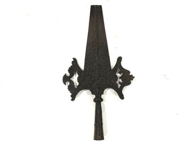 Pointe de pertuisane décorative en fonte de fer, ailes ajour…