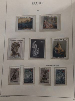 1 Album Leuchtturm Marron avec des timbres de France** de 19…