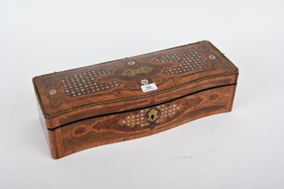 Boîte à gants en placage à décor marqueté de rinceaux et fle… - Photo 1