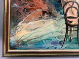 un tableau représentant une femme assise sur une chaise devant un tableau