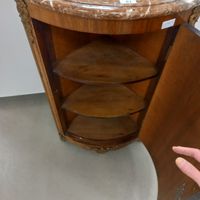 Une ENCOIGNURE en marqueterie de cubes, bronzes dorés dont e… (photo 3)