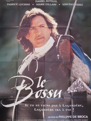 affiche française du film « Le Boss », mettant en scène un jeune homme armé d'une épée