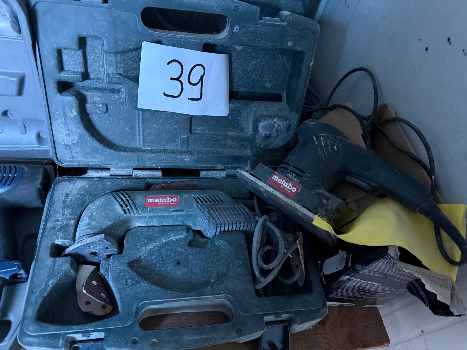 Deux ponceuses METABO filaire