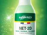 une bouteille de net2d sur fond vert, avec une pousse de pousses