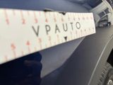 a sticker on the hood of a car that says vpauto