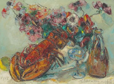 une peinture représentant des homards et des fleurs dans un vase posé sur une table
