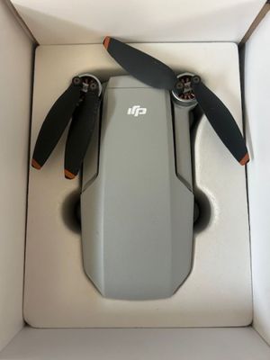 a box with a pair of propellers inside of it
