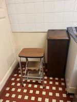 LOT de mobilier comprenant : (photo 2)