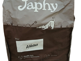 un sac de croquettes pour chien posé sur une table