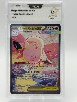 gros plan d'une carte pokemon dans un étui en plastique