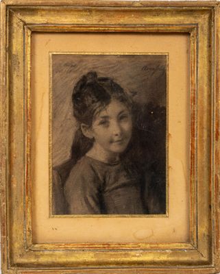 portrait d'une jeune fille dans un cadre doré, avec un dessin en noir et blanc
