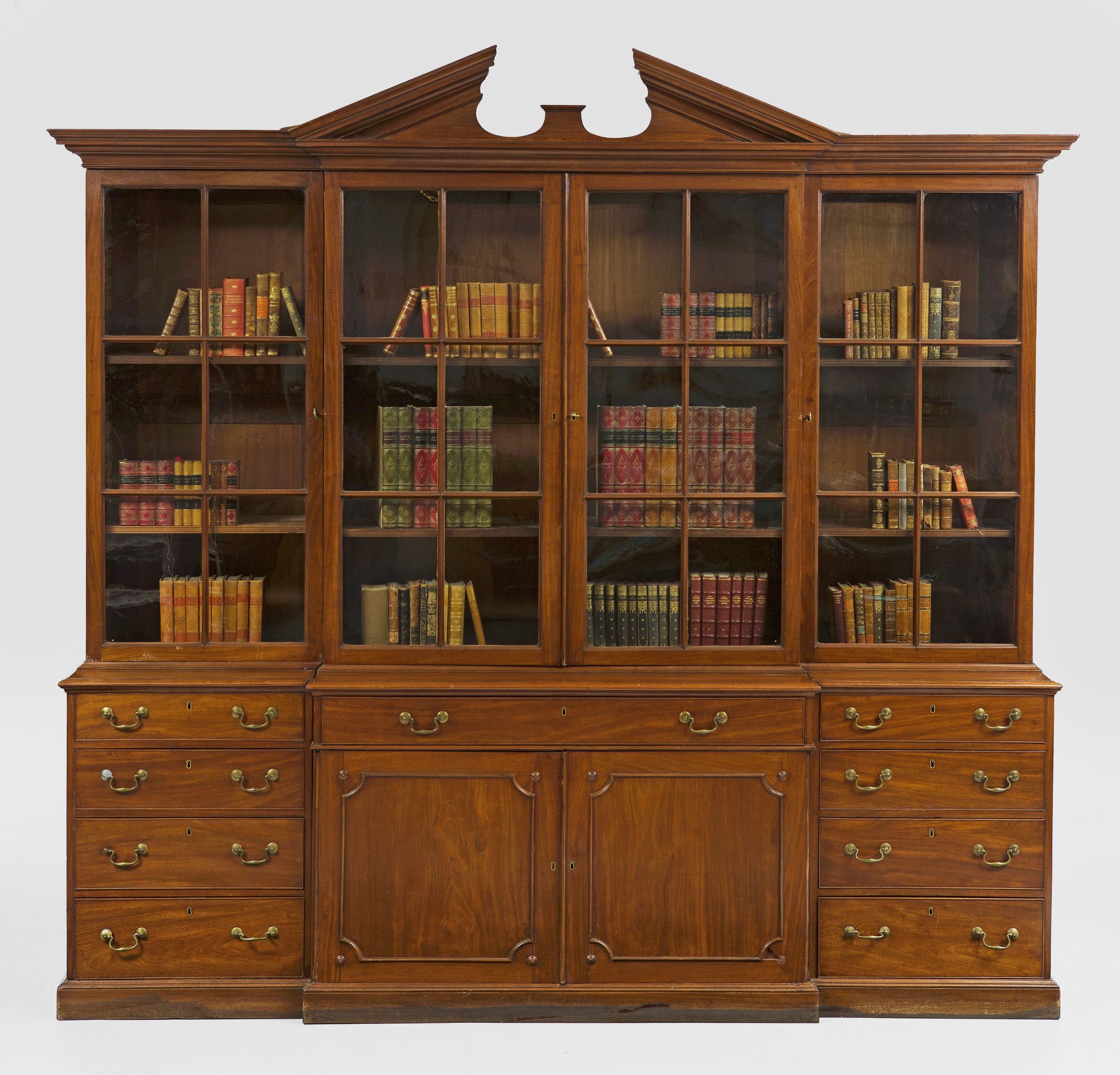 Objets d'art & Curiosités