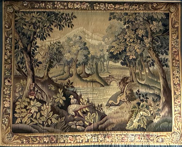 Tapisserie d’Aubusson « verdure aux oiseaux et au pont », tissage...
