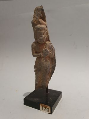 Servant barbu debout en schiste Gandhara (Ier/Ve siècle)