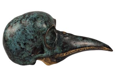 une image représentant une sculpture représentant une tête d'oiseau