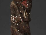 an image of a statue of a bear with a crown on its head