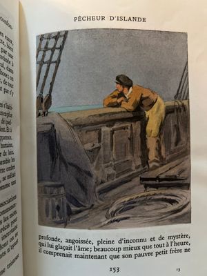 un livre ouvert sur lequel figure l'image d'un homme assis sur un bateau