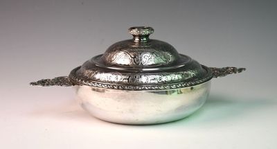 silver plated lidded box with a turtle on top