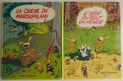deux livres posés sur une table