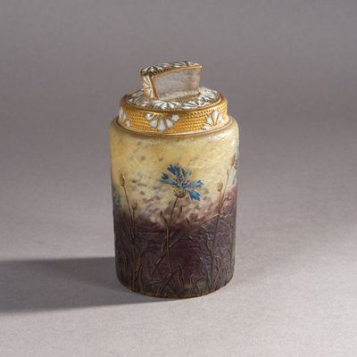 DAUM à Nancy. Flacon à corps cylindrique en verre opalescent… - Photo 1