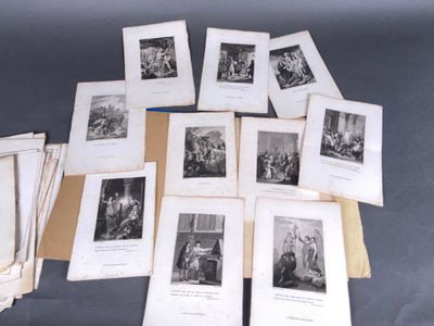 un tas de vieux livres posés sur une table