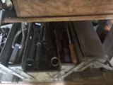 gros plan d'une machine posée sur une table