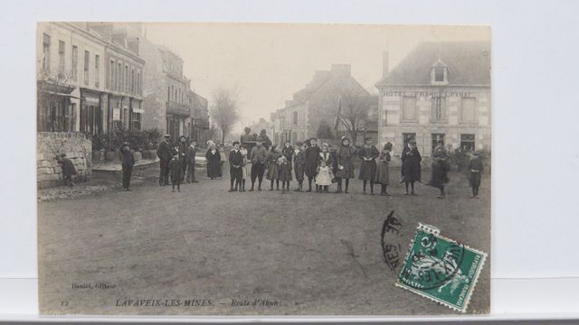 Lavaveix-les-Mines Route d’Ahun (Daniel 12). TBE. Carte très rare...