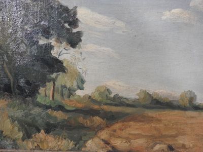 une peinture représentant une peinture d'un champ avec des arbres en arrière-plan
