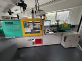 a machine that is sitting in the middle of a room