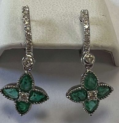 Paire DE Pendants D'Oreilles EN OR Blanc, Emeraudes ET Diama…