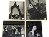 quatre photos en noir et blanc d'une femme au téléphone portable