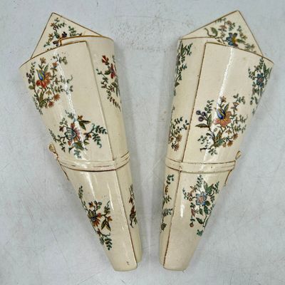 4 / CH-C3 / Paire de bouquetières en faïence de Choisy-…