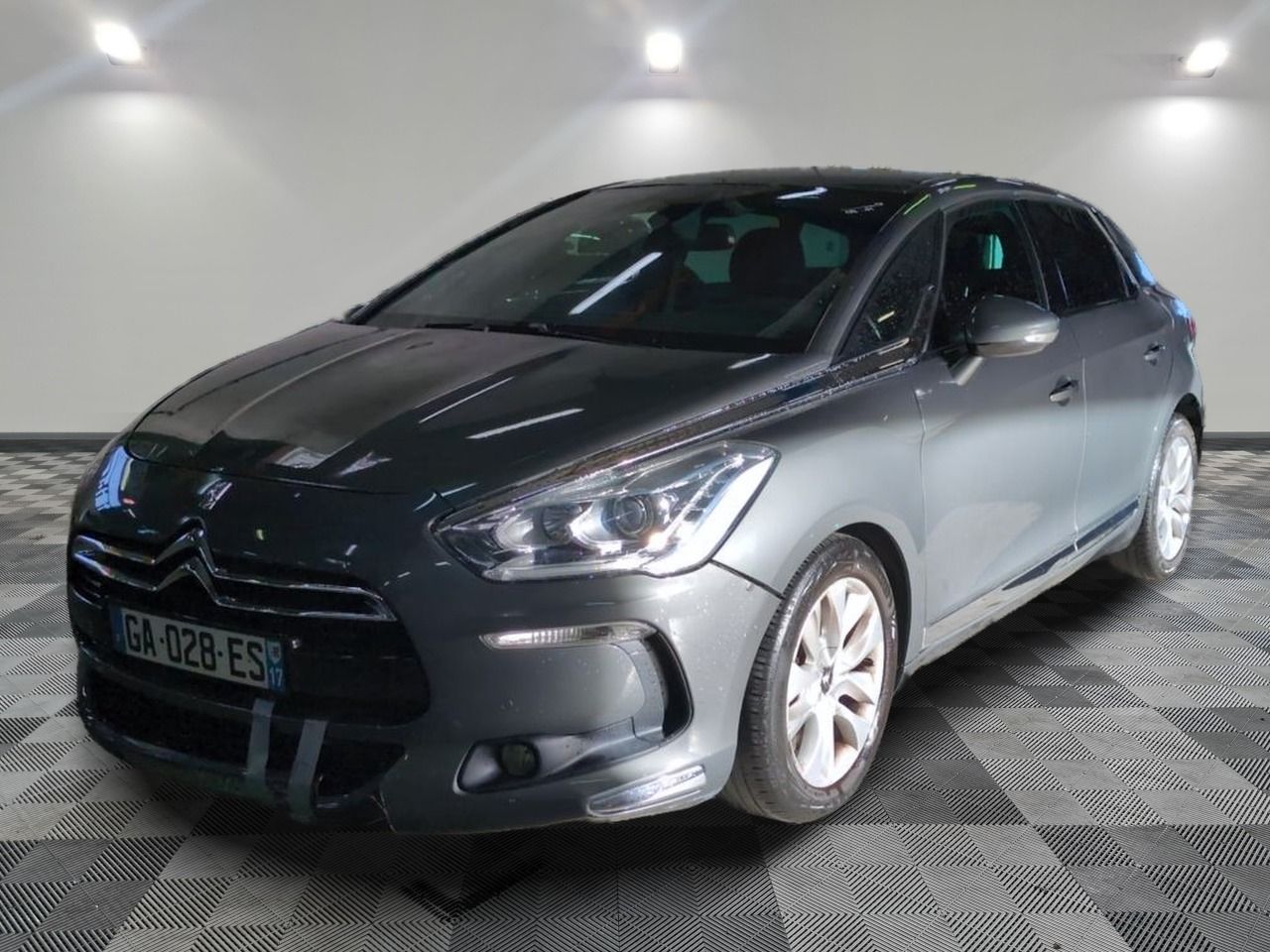 CITROEN - DS5 HDI 160 SO CHIC A - GO - Mise en service: 31/0…