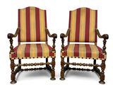 paire de fauteuils de style début du XXe siècle, avec des assises rembourrées à rayures