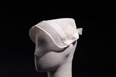 Coiffe du nord du pays nantais (Rougé-Ruffigné, Derval?) en gaze paill - Photo 1