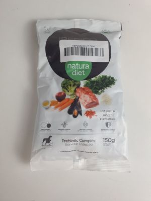 un sac de nourriture posé sur une table